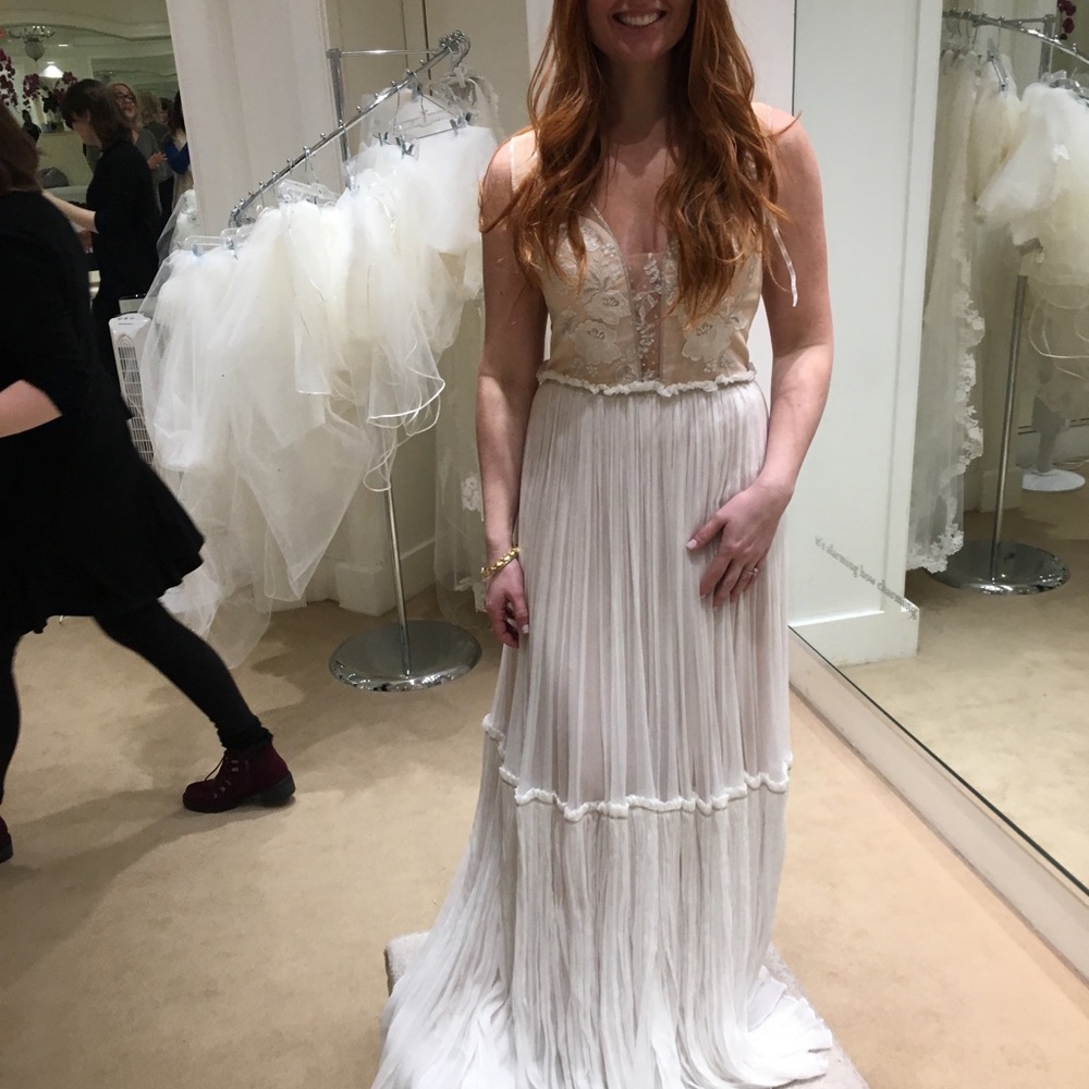 Gorgeous never worn boho style wedding gown !!